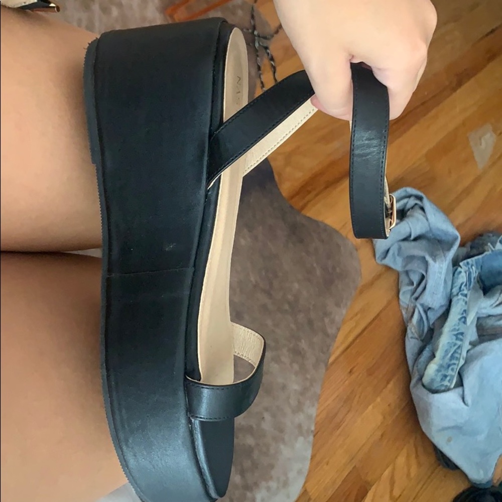 Black flatform sandals